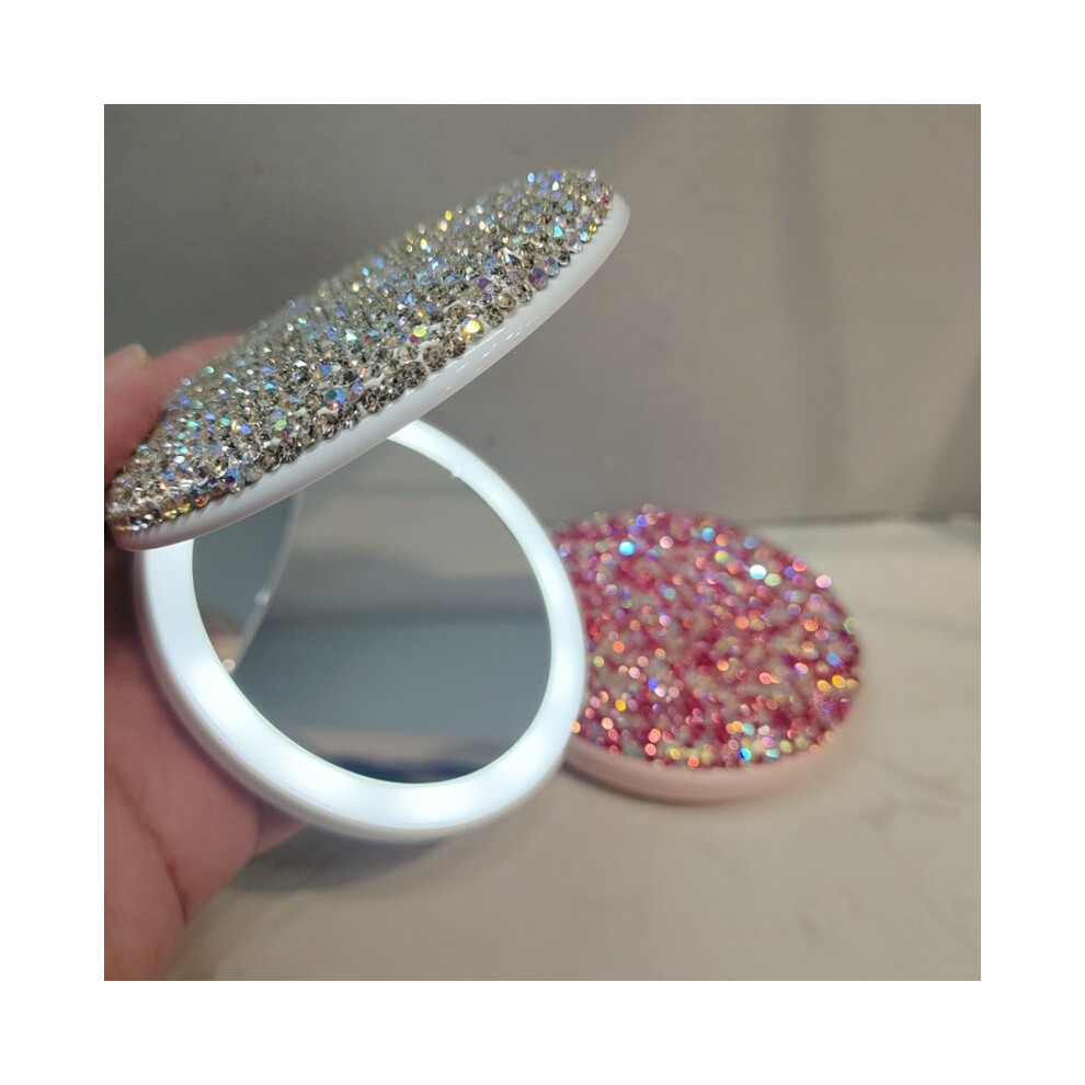 Bling Small Mirror Portable Mini Round LED Makeup Mirror With Rhinestone Decoration Single Side Magnifying Mirror Girl With Lamp